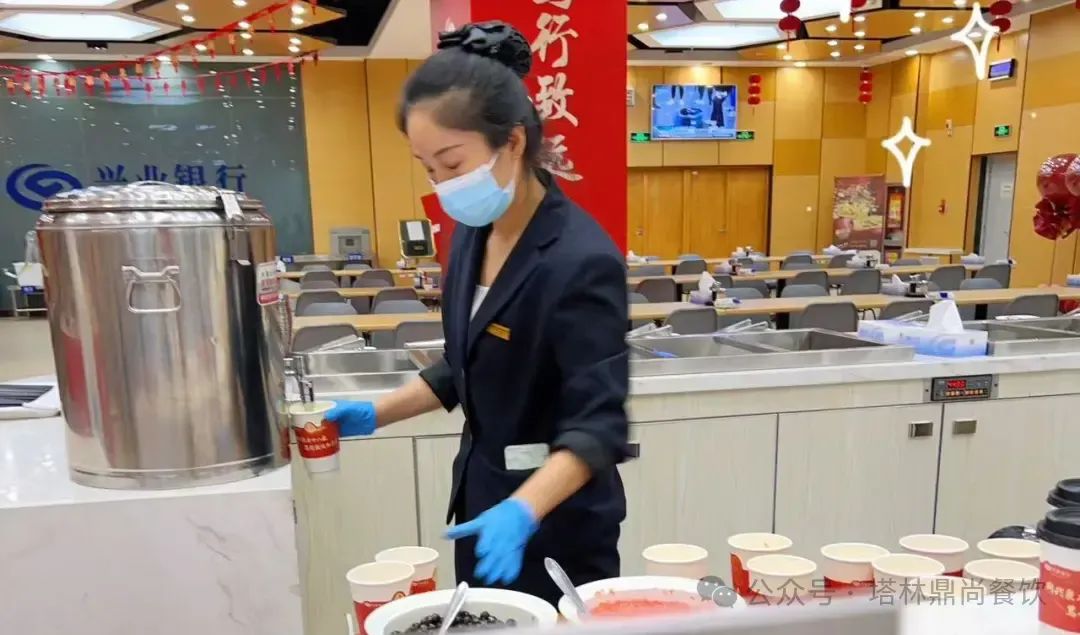德信平台_德信(中国)一站式服务平台餐饮乌市一分公司：立冬美食节，温暖职工心